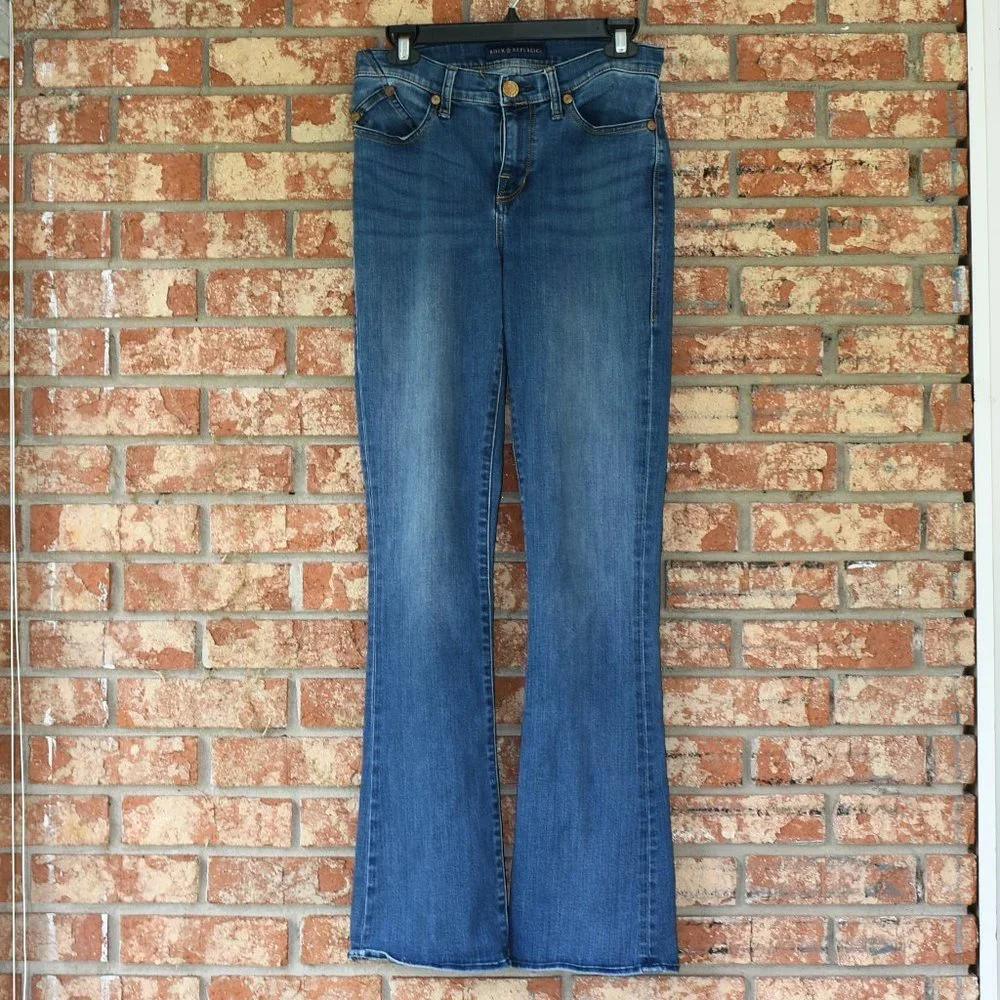 ROCK & Republic Blue Jeans - Picture 1 of 6